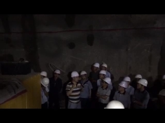 Multifunktioneel boorapparaat van het type crawler